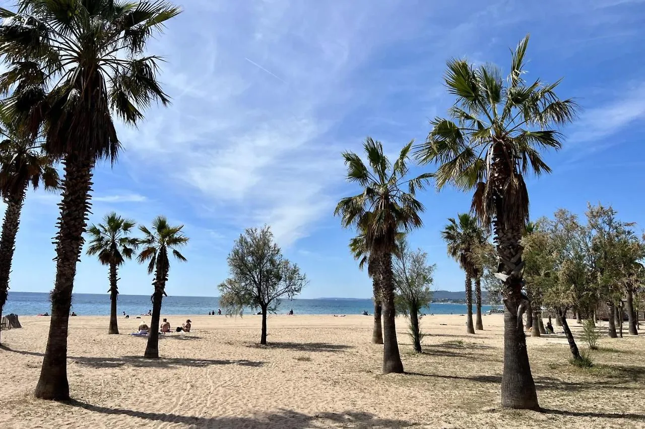 Nice Studio With Balcony Located In Frejus